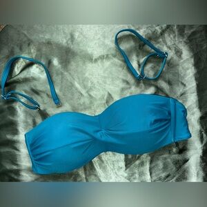 Strap / strapless bikini top